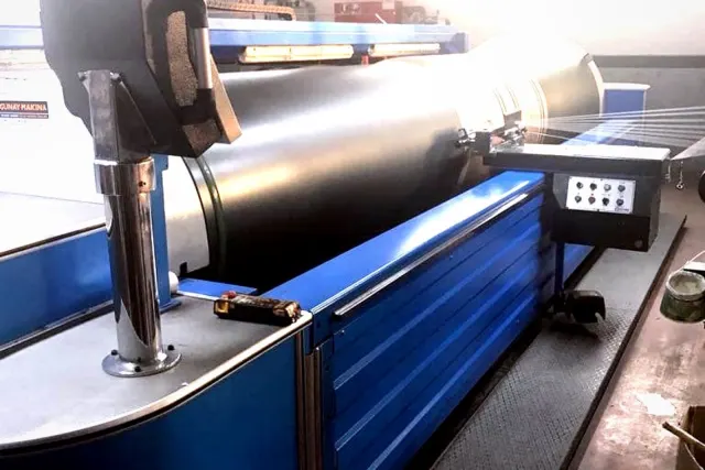 Büyük çaplı dijital baskı ve kumaş işleme makinesi