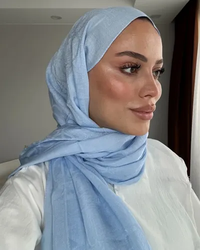Bebe Mavi Imannoor