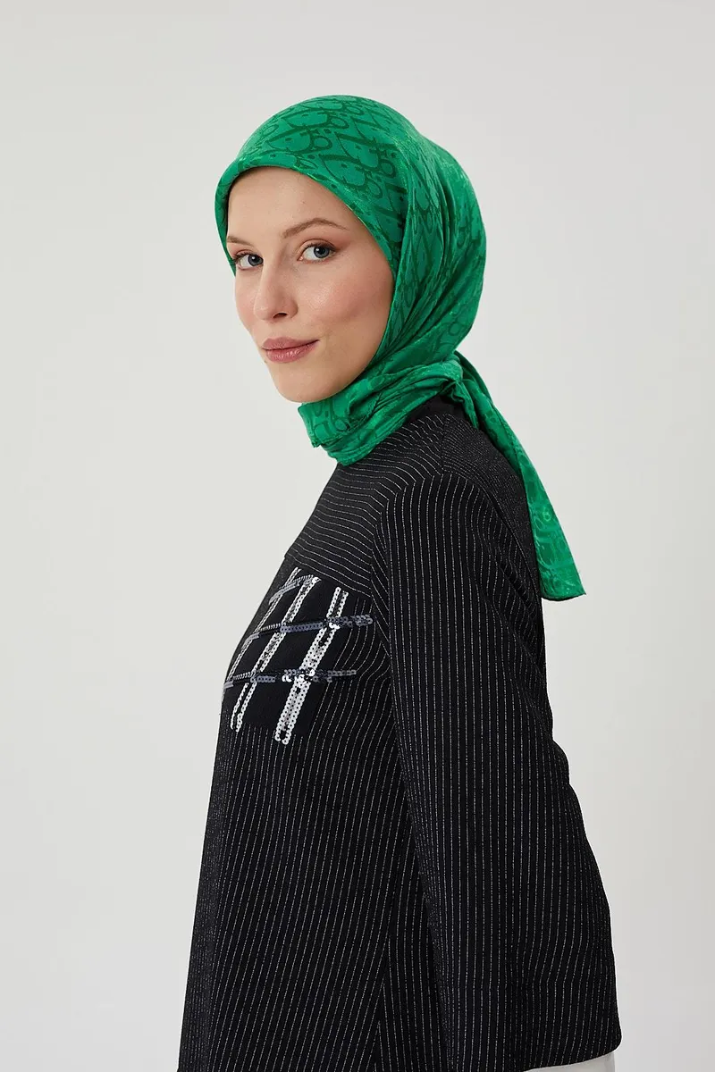 Benetton D Desen Parlak Jakar Eşarp