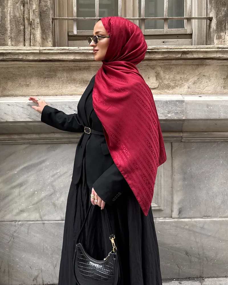 Bordo Şerit Desen Jakar Şal