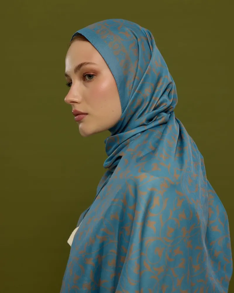 Çakıl Mavisi & Tarçın Dumanı Lale Bahçesi Desen Şal - 51 · görsel 3