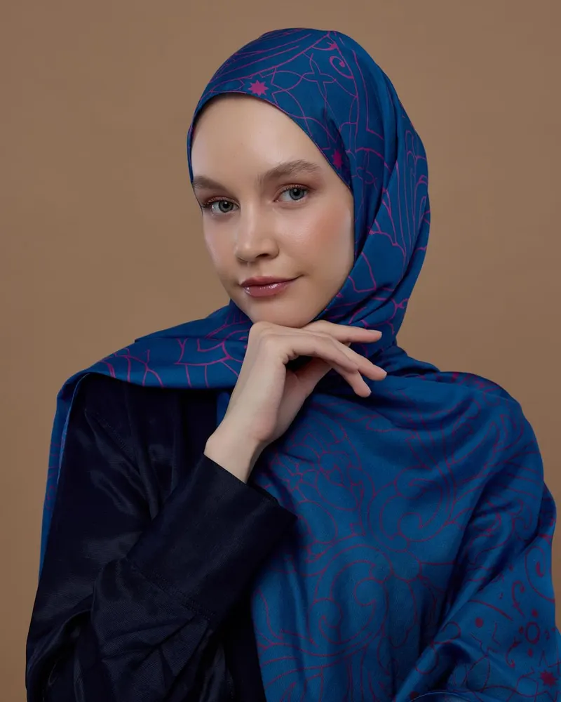 Çini Mavisi & Şakayık Pembesi Efsunlu Desen Şal - 05