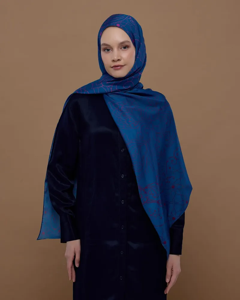 Çini Mavisi & Şakayık Pembesi Efsunlu Desen Şal - 05