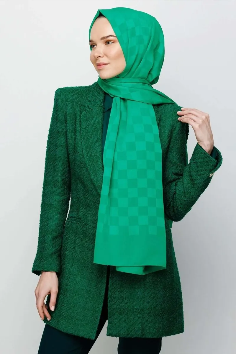 Benetton Yeşili Dama Desen İpeksi Jakar Şal · görsel 2