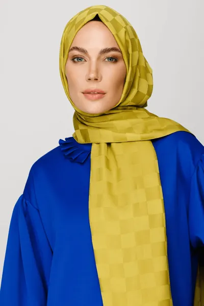 Oliv Yeşili