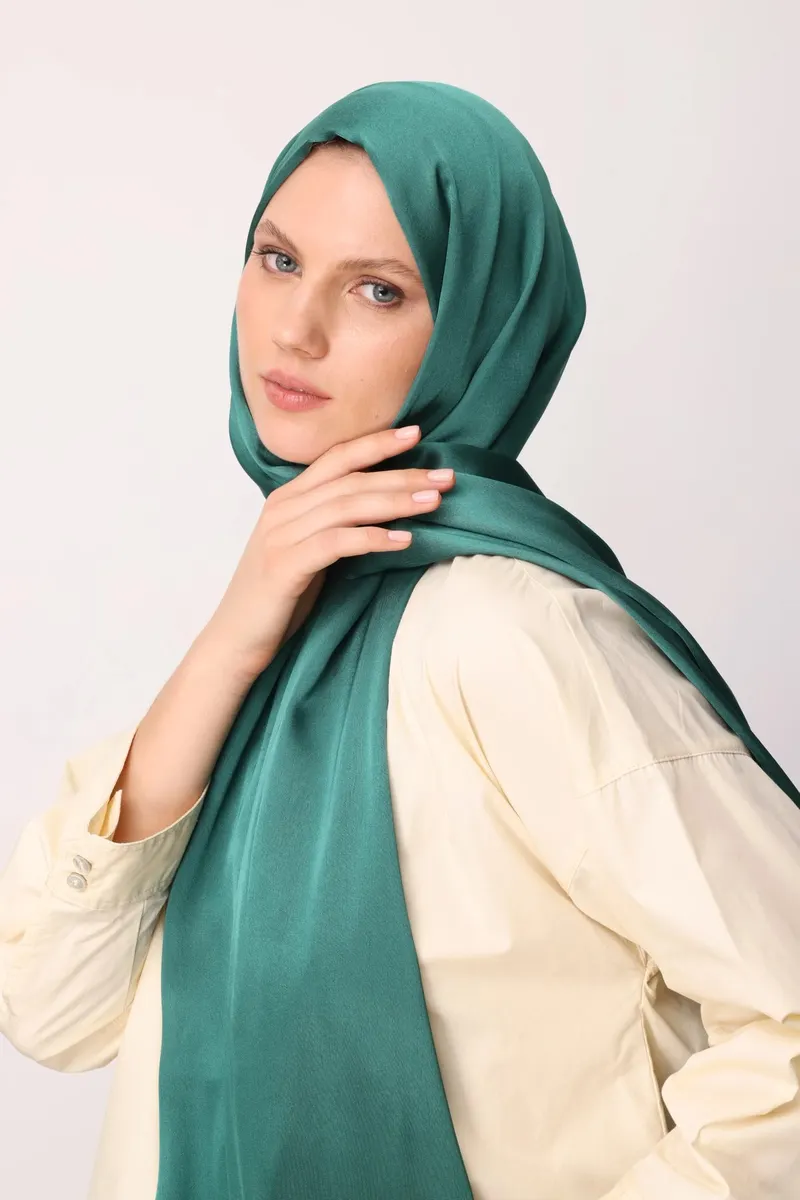Zümrüt Diamond Aura Şal · görsel 2
