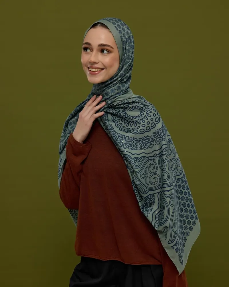 Duman & Lacivert Bala Hatun Desen Şal - 70