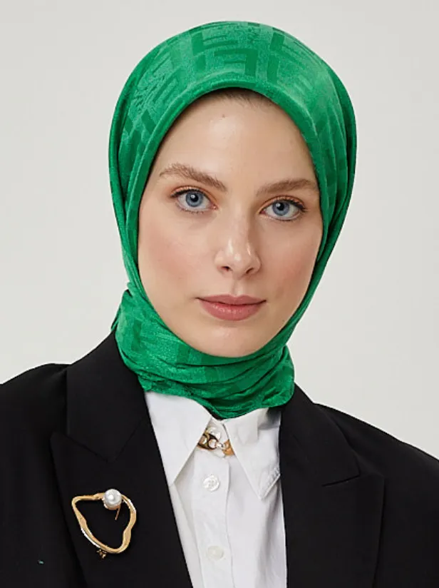 Benetton F Desen Parlak Jakar Eşarp