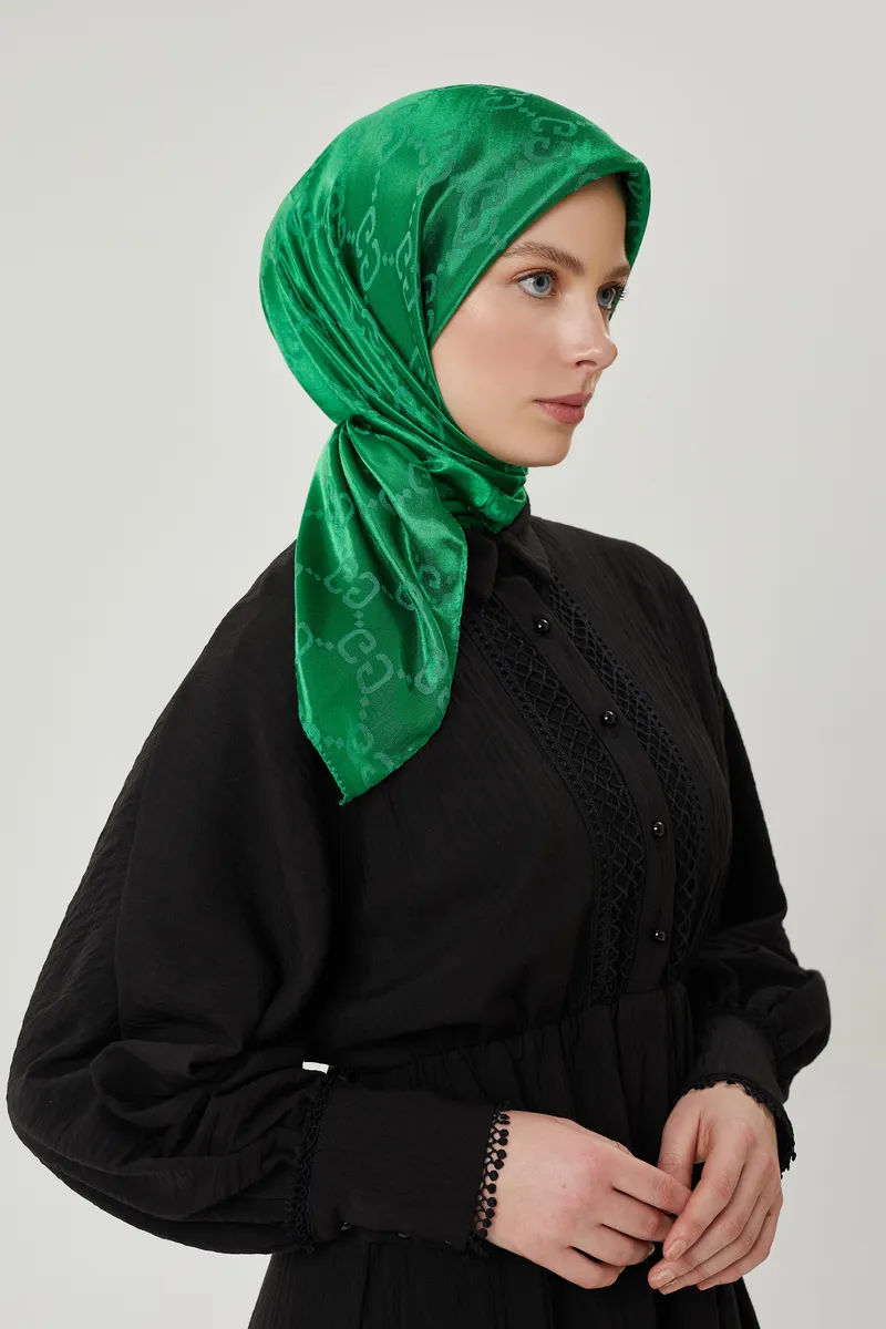 Benetton G Desen Parlak Jakar Eşarp