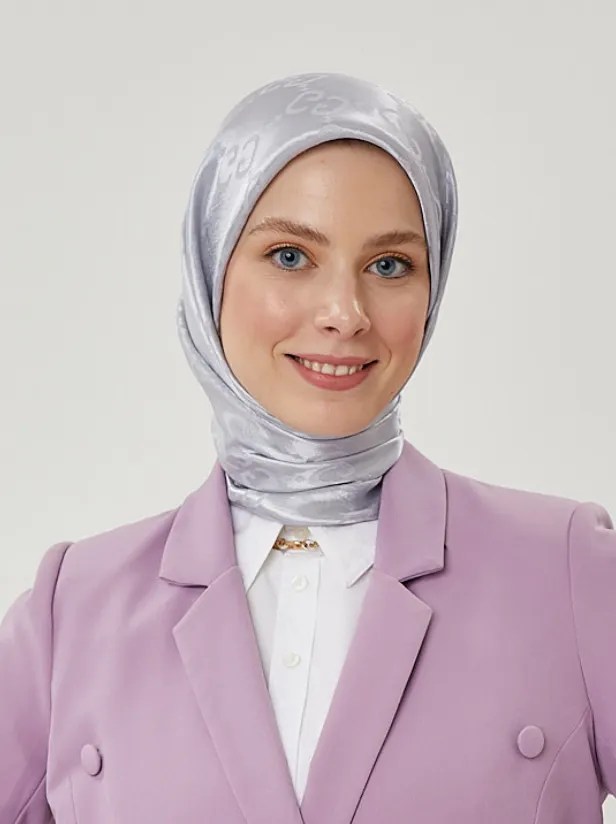 Gümüş G Desen Parlak Jakar Eşarp