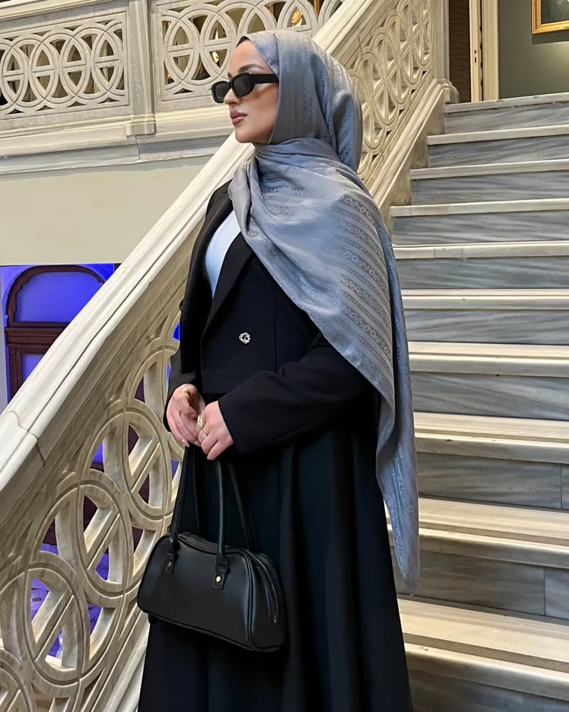 Gri Şerit Desen Jakar Şal