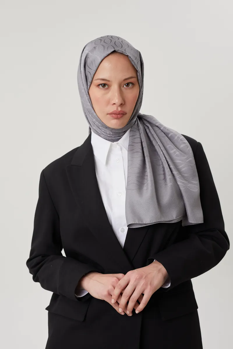 Gri Shine Desen Jakar Şal