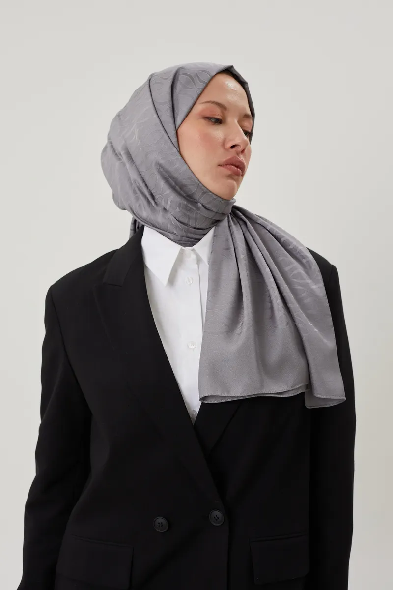 Gri Shine Desen Jakar Şal