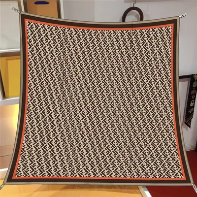İthal Acı Kahve & Bej F Arı Desen Twill İpek Eşarp · Acı Kahve