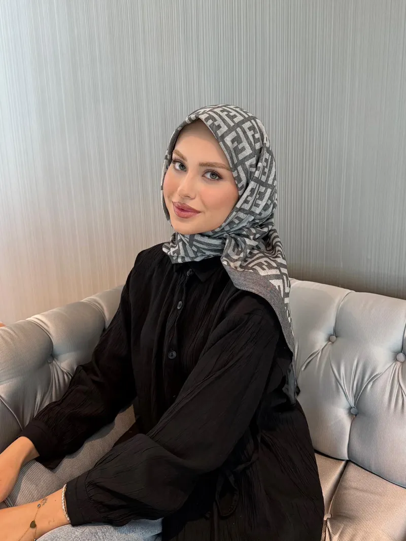 İthal Antrasit F Desen Yün İpek Eşarp · görsel 2