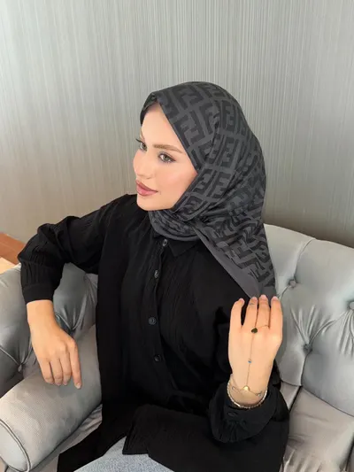 İthal Füme F Desen Yün İpek Eşarp · Füme
