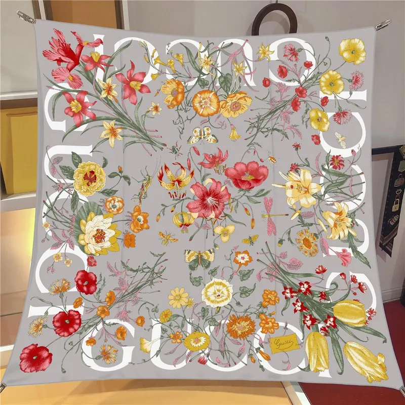 İthal Gri G Flower Desen Twill İpek Eşarp