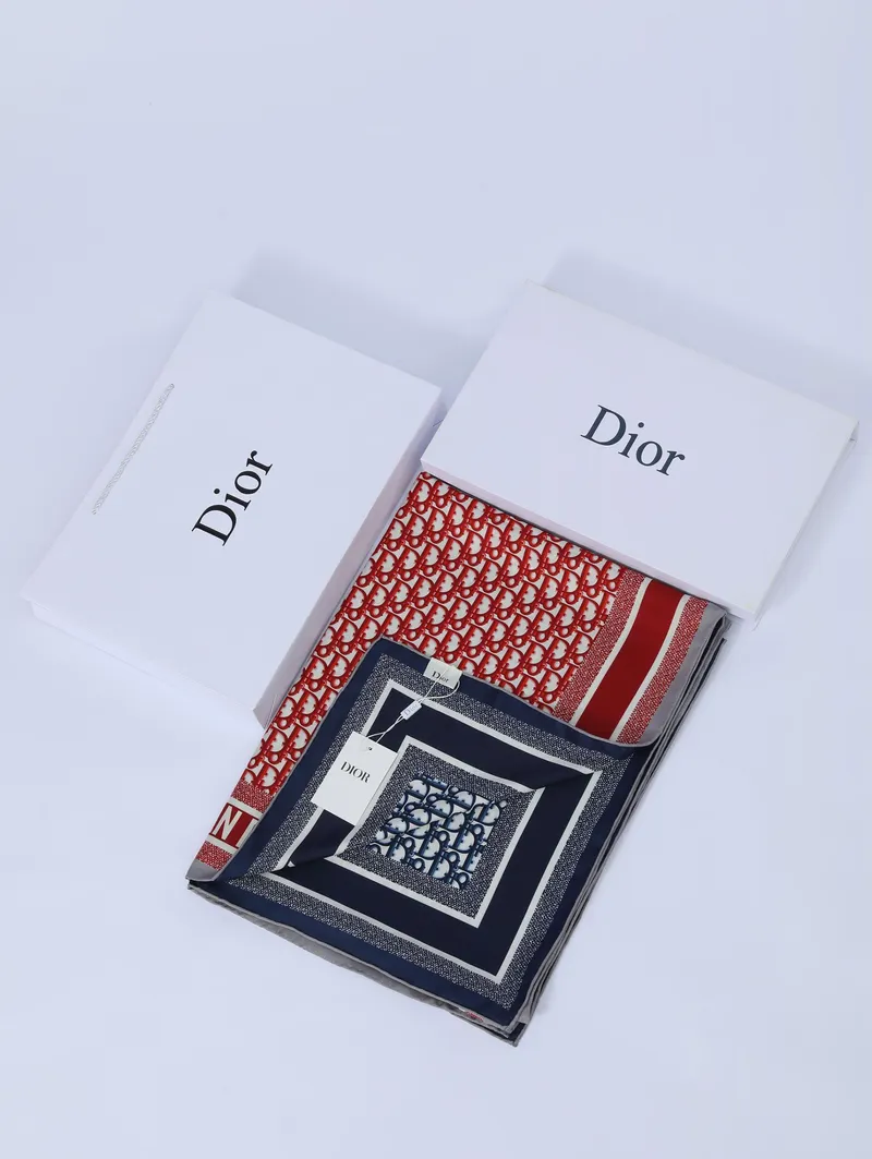 İthal Kırmızı & Lacivert CD Desen Twill İpek Şal