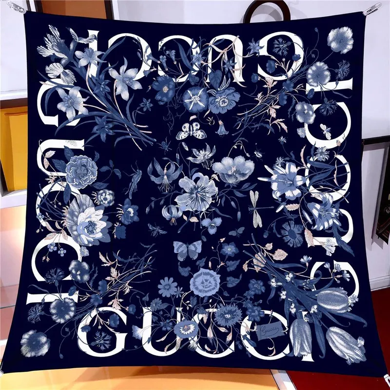 İthal Lacivert G Flower Desen Twill İpek Eşarp
