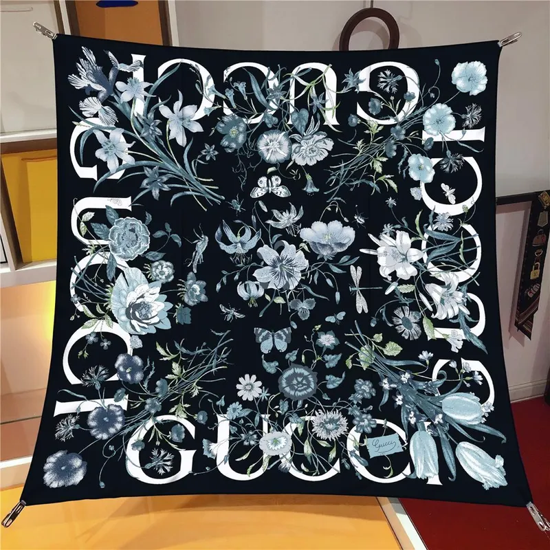 İthal Pastel Yeşil G Flower Desen Twill İpek Eşarp