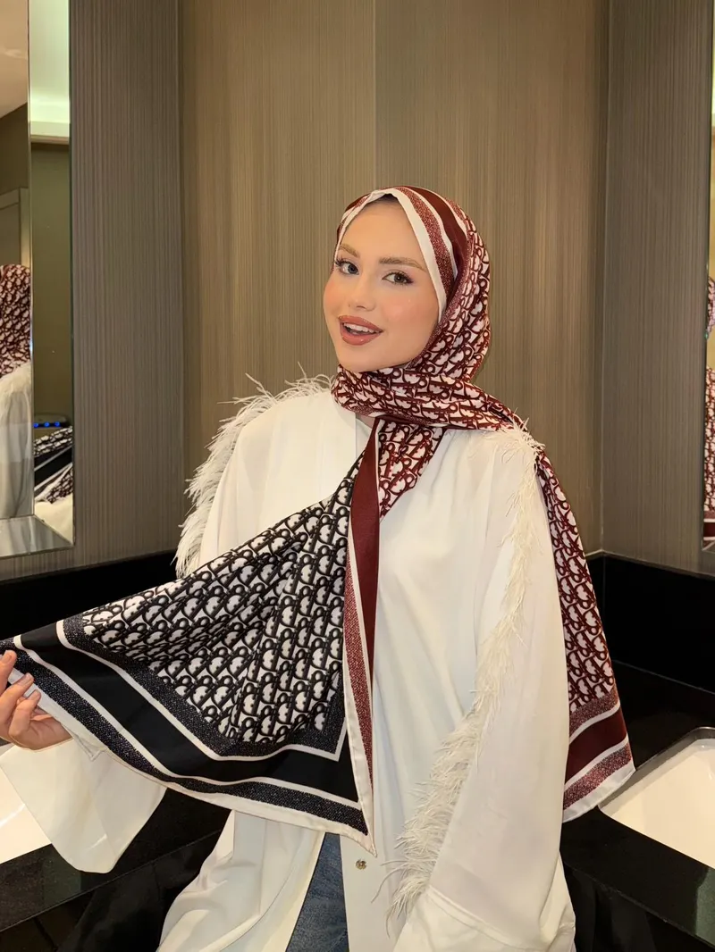 İthal Siyah & Kırmızı CD Desen Twill İpek Şal