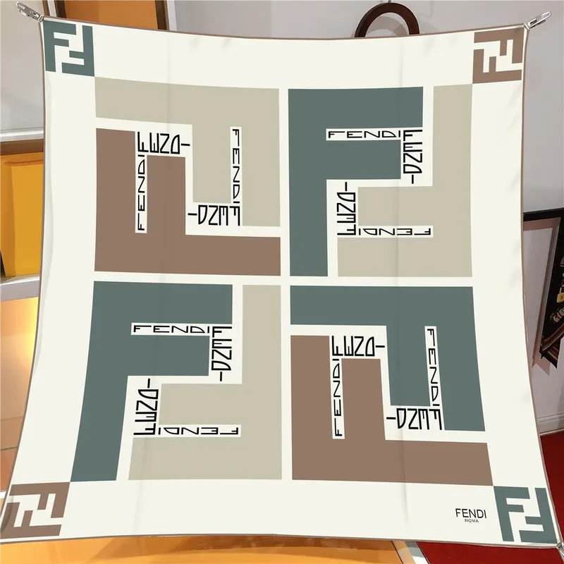 İthal Soft Yeşil & Bej F Square Desen Twill İpek Eşarp