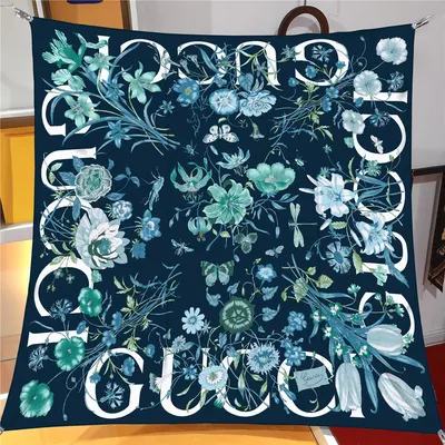 İthal Turkuaz G Flower Desen Twill İpek Eşarp · Turkuaz G