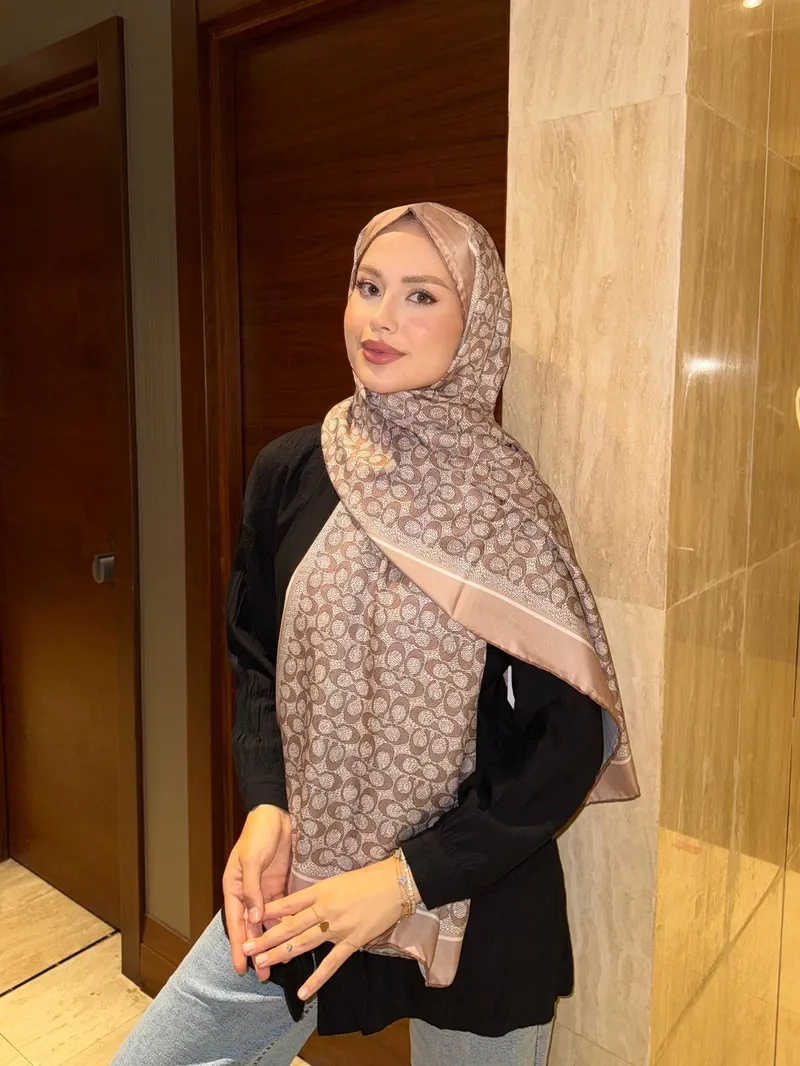 İthal Vizon & Pastel Yeşil C Desen Twill İpek Şal