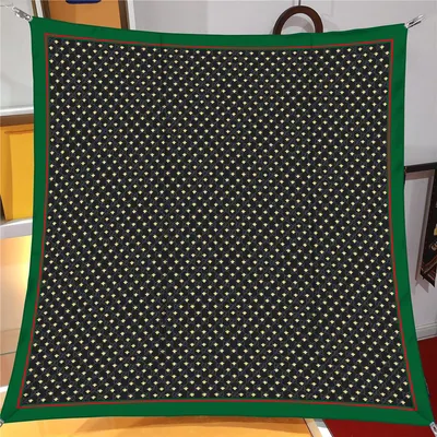 İthal Zümrüt & Siyah G Arı Desen Twill İpek Eşarp · Zümrüt