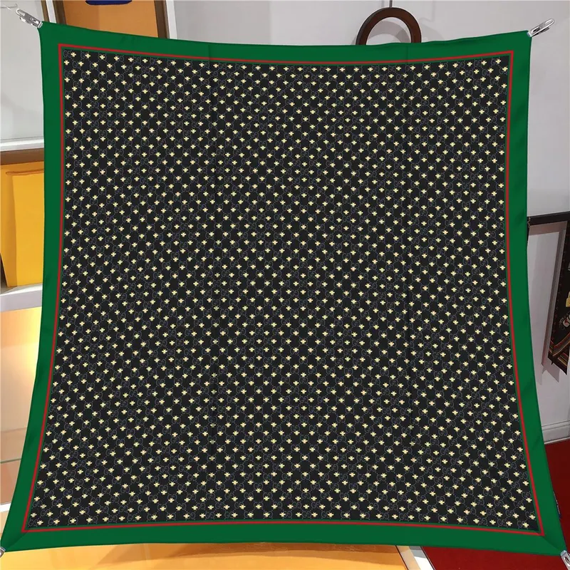 İthal Zümrüt & Siyah G Arı Desen Twill İpek Eşarp