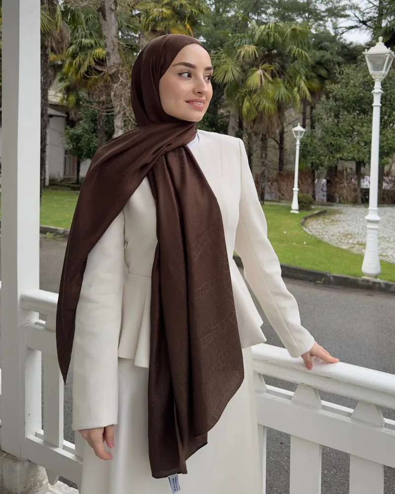 Kahverengi Döngü Desen Jakar Şal