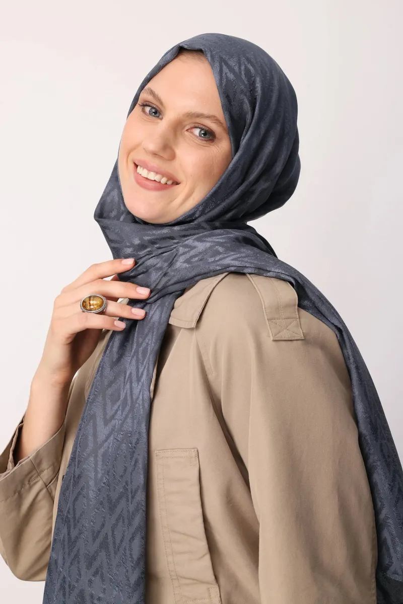 Antrasit Karo Desen Parlak Jakar Şal · görsel 3