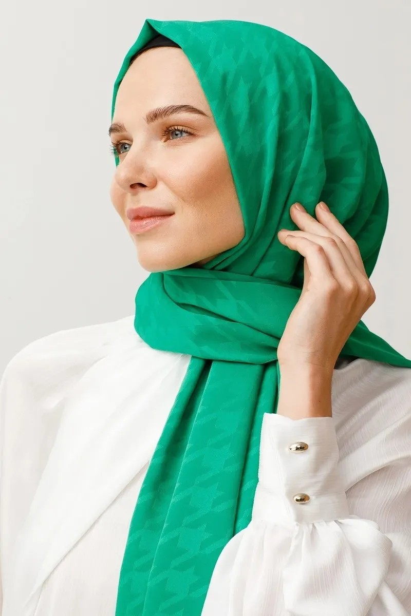 Benetton Yeşili Kazayağı Desen İpeksi Jakar Şal