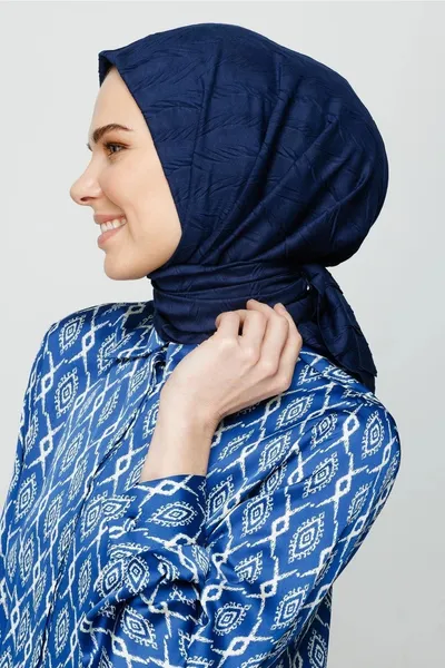 Lacivert Piliseli Bambu Eşarp · Lacivert