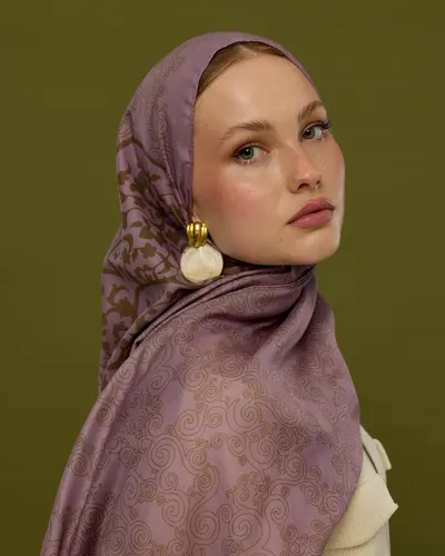Leylak Gölgüsü