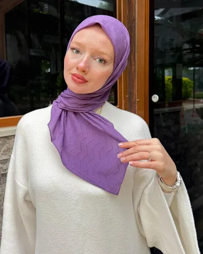 Lila Zikzak