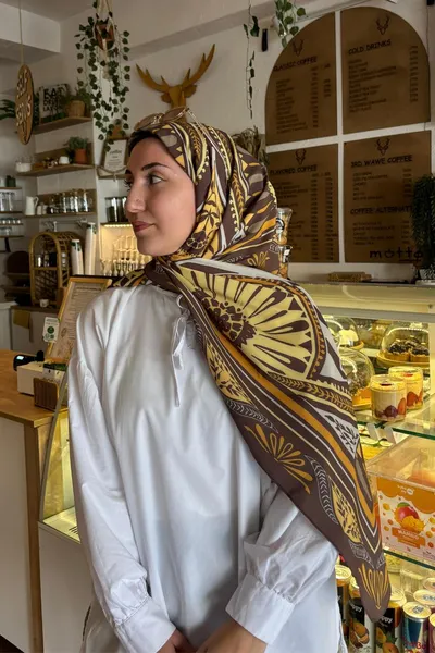 Mocha & Gold Zümra Desen Pamuk Vual Şal · Mocha