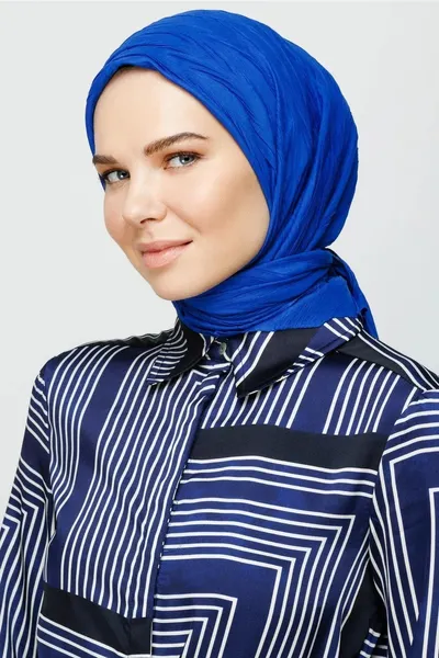 Saks Mavi Piliseli Bambu Eşarp · Saks Mavi