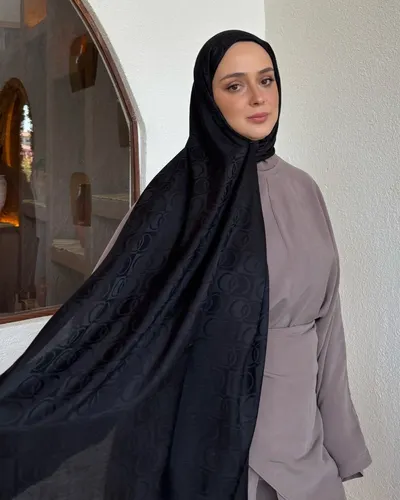 Siyah Imannoor Küçük Dama Desen Pamuk Jakar Şal · Siyah Imannoor Küçük
