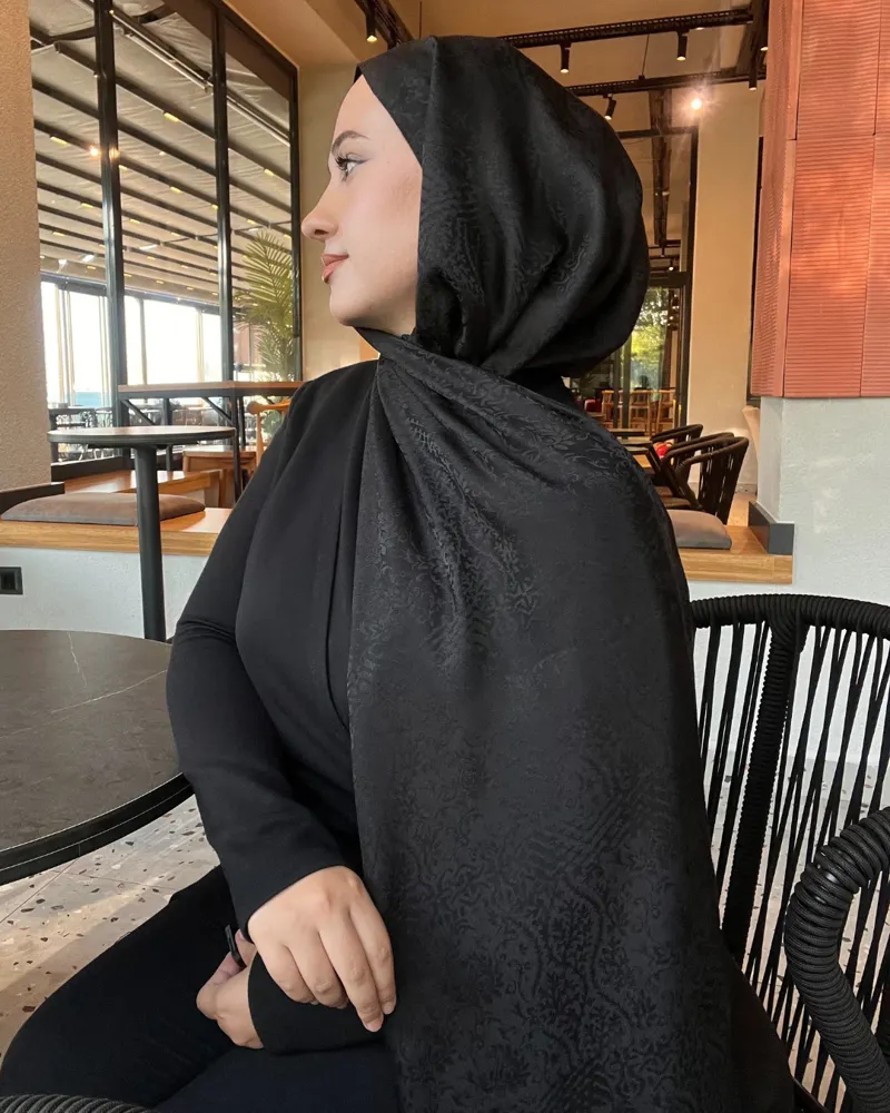 Siyah Lavin Desen Jakar Şal
