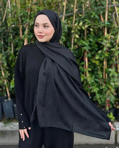Siyah