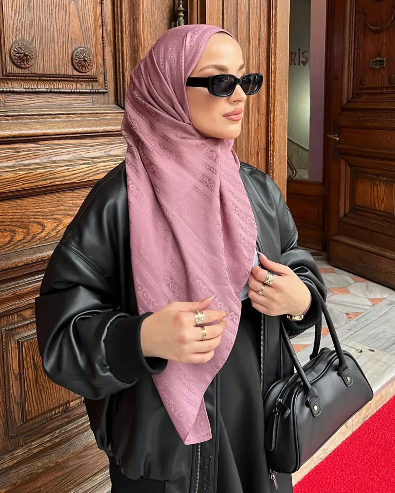 Soft Pembe Şerit Desen Jakar Şal