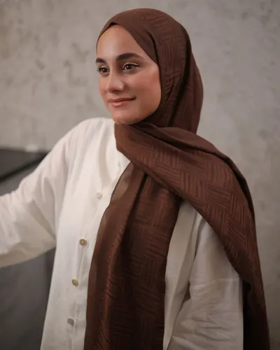 Tozlu Kahve Imannoor Ritim Desen Pamuk Jakar Şal · Tozlu Kahve Imannoor
