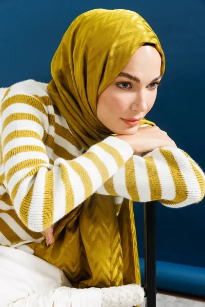 Oliv Yeşili